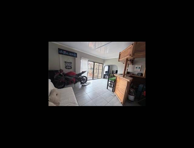 4 BEDROOM FREEHOLD FOR SALE IN SUNAIR PARK